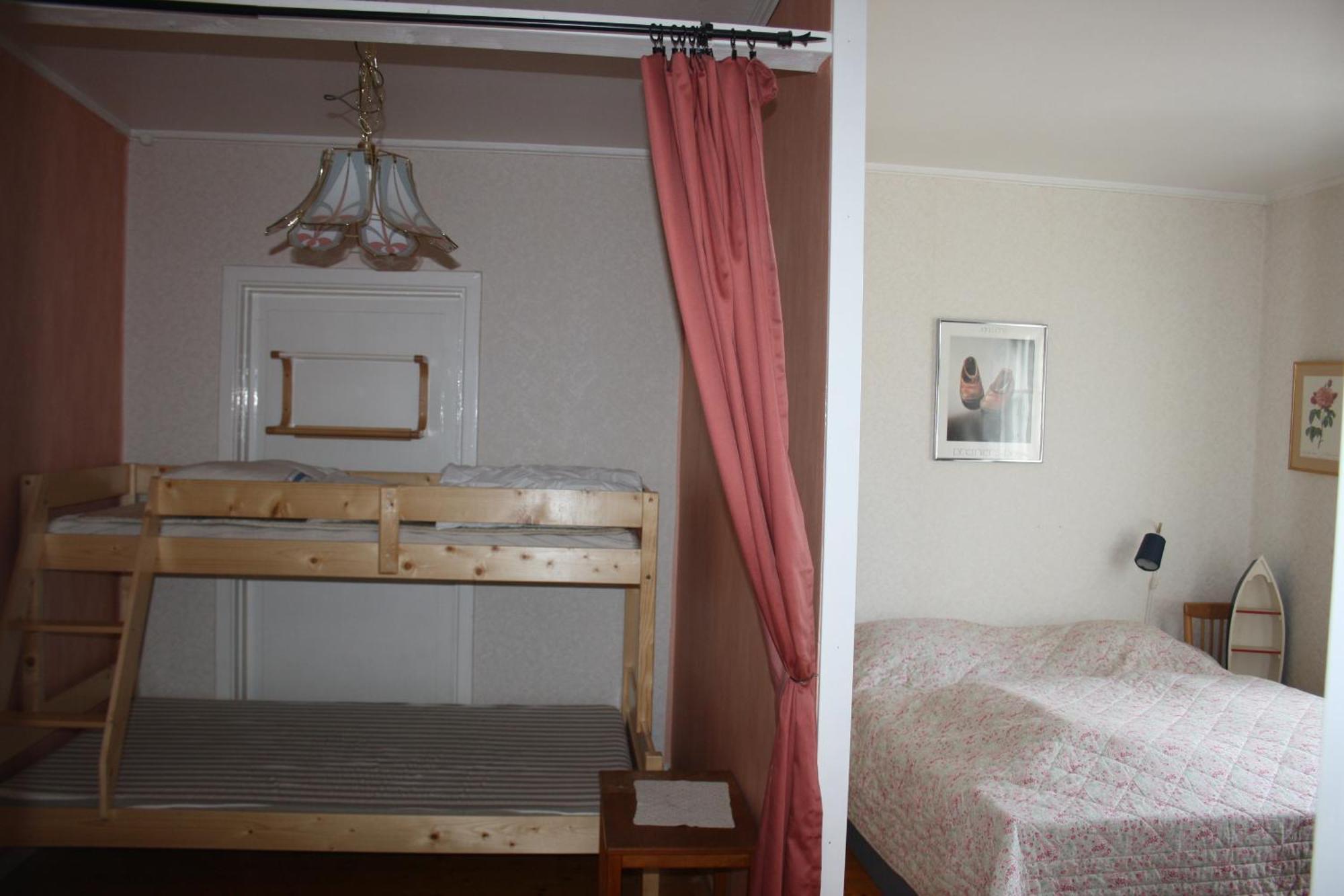 Ferienwohnung Tyforsgarden Mjolnartorpet Zimmer foto